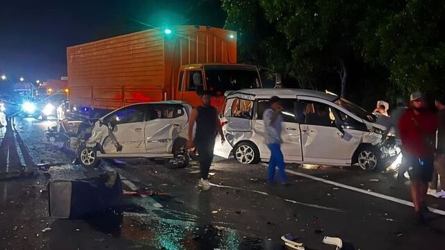 Kecelakaan di Jalan Tol Jakarta Picu Kepadatan Kendaraan