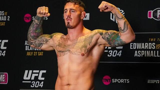 Juara UFC Kelas Berat Terbaru